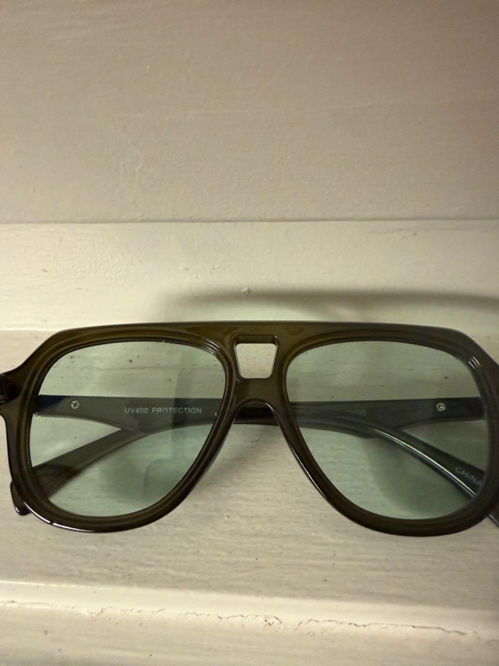 Retro Olive Green Aviator Sunglasses - UV400 Protection